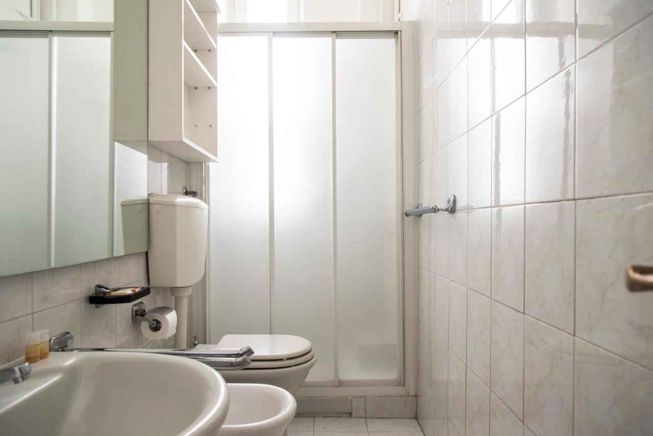 Peaceful Court Apartment In Shopping District Milan Luaran gambar