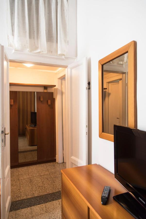 Peaceful Court Apartment In Shopping District Milan Luaran gambar